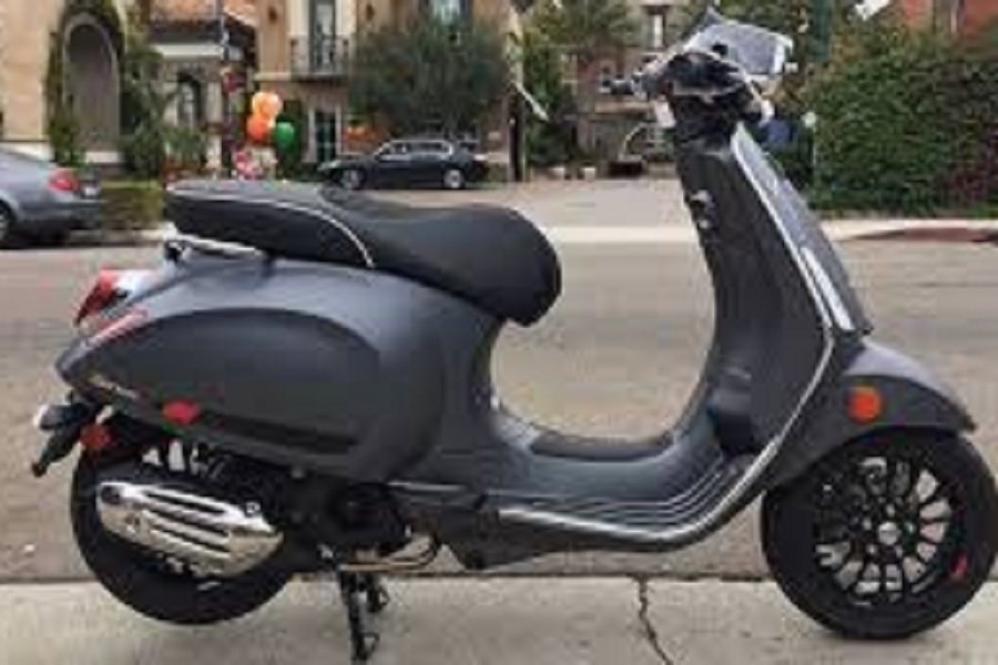 Uji Performa Vespa Sprint 150 I-Get ABS Elegan dan Tangguh di Tanjakan Sentul