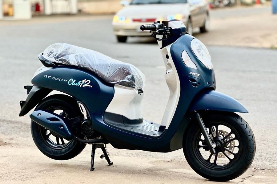 Wow! All New Honda Scoopy 2024 Bikin Geger, Lebih Mewah dan Siap Saingi Skutik Retro Lainnya!