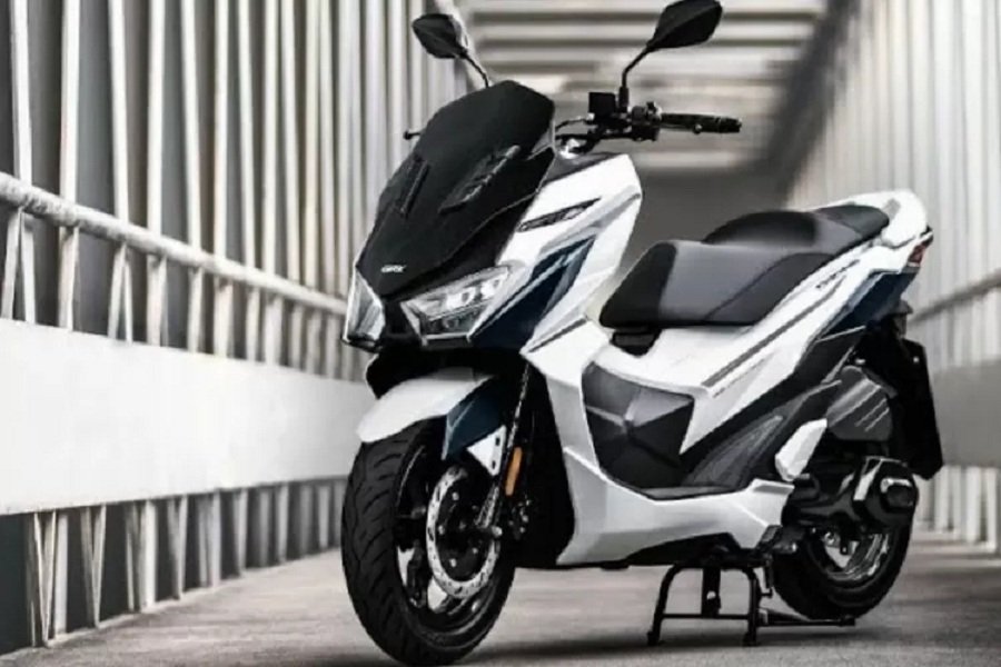 Wow, Tampil Beda! Honda ADV 160CC 2024 Bikin Geleng-Geleng Kepala dengan Dynamic Grey Terbaru!