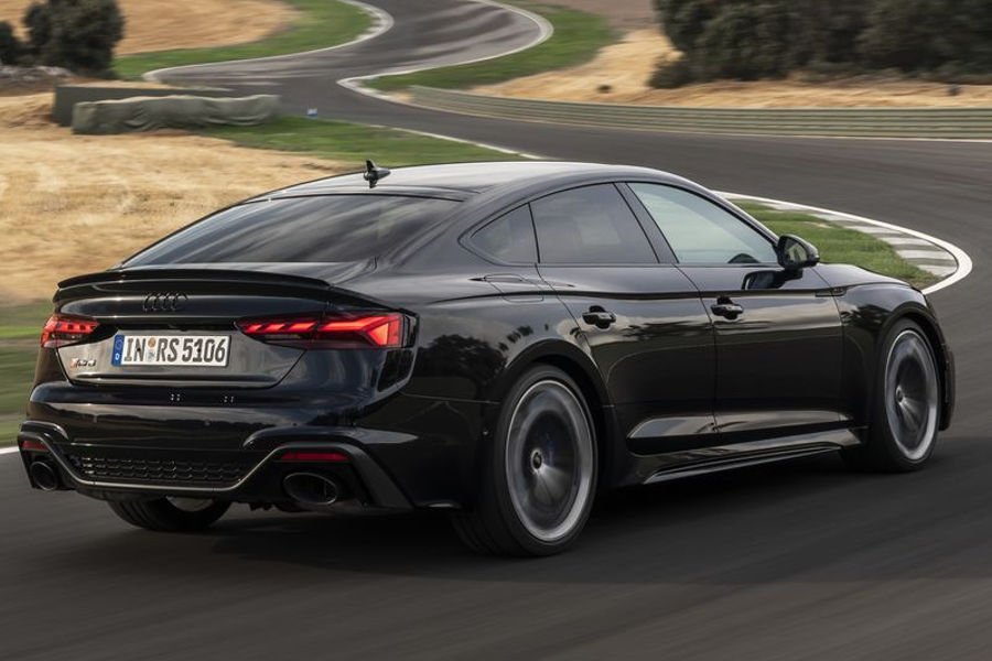 Audi RS 5 2024 Performa Luar Biasa dan Desain Mewah