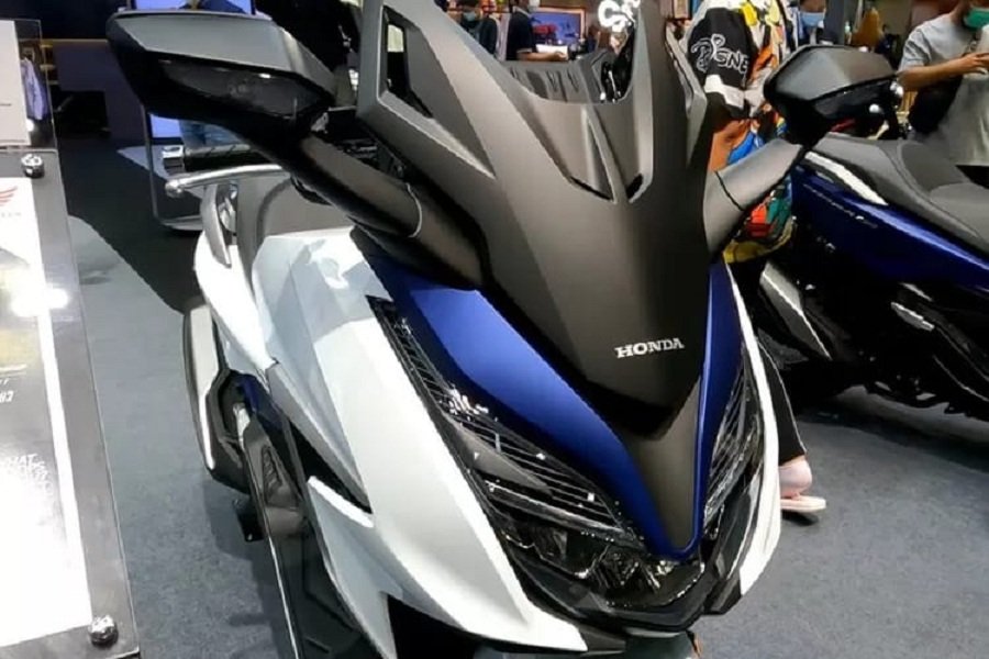 Heboh! Honda PCX 175 2024 Siap Gemparkan Pasar Skuter Matic Premium, Bikin Yamaha Nmax 155 Kerepotan!