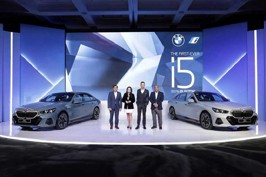 Melangkah Lebih Jauh dengan BMW i5 eDrive40 M Sport Mengintip Kemewahan Listrik Terbaru untuk Pasar Indonesia!