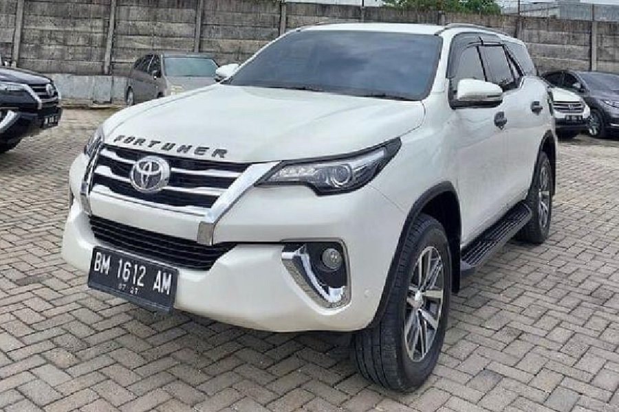 Toyota Fortuner 2016 Matic Mobil Bekas dengan Kualitas dan Harga yang Terjangkau!