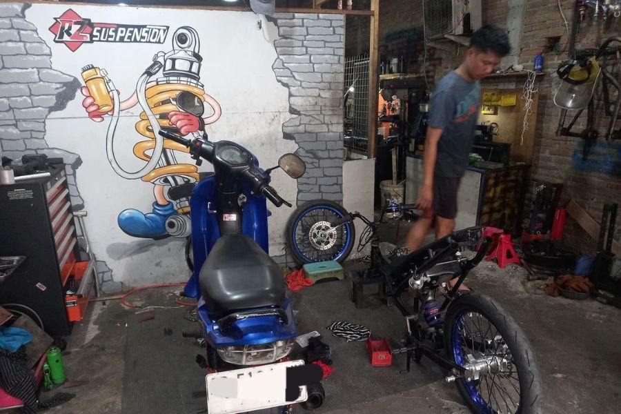 Jangan Sampai Shockbreaker Motor Cepat Rusak! Begini Cara Merawatnya Biar Awet dan Tetap Nyaman