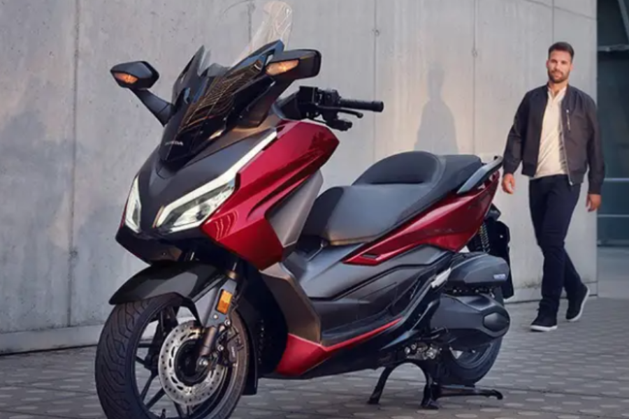 Wow! Panel TFT 5 Inci di Motor Honda Bikin Pengalaman Berkendara Seperti Naik Motor Masa Depan!