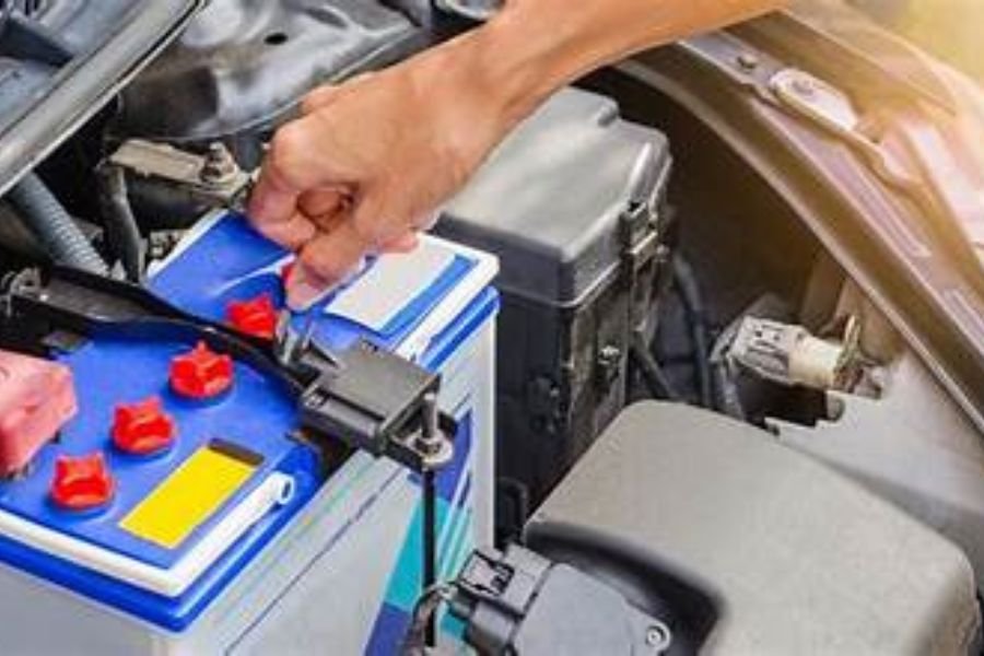 Bikin Aki Mobil Awet 2x Lebih Lama! Ini 10+ Rahasia Perawatannya yang Sering Diabaikan