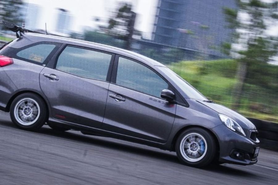 Sokbreker Honda Mobilio Mulai Tak Nyaman? Ini Ciri-Ciri Harus Segera Diganti!