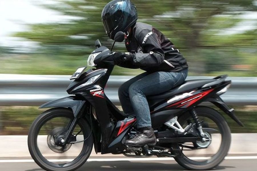 Konsumsi BBM Honda Revo Bikin Kaget: 1 Liter Bisa Tembus 45–60 Km di Rute Dalam Kota!