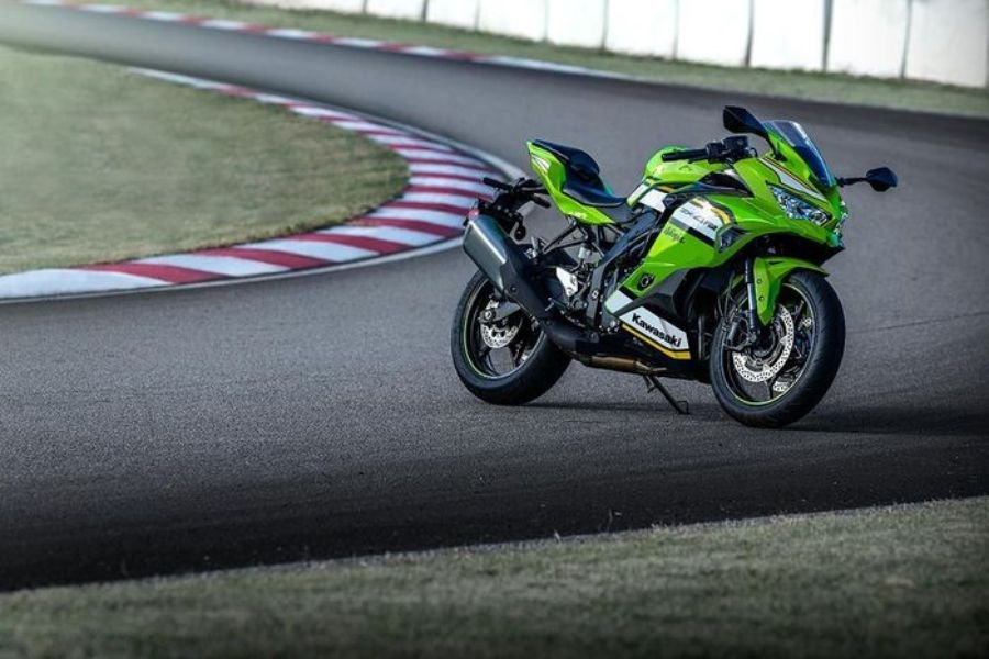 Selain Ninja ZX-6R Terbaru, Inilah Daftar Ninja Versi Moge yang Dijual di Indonesia Lengkap dengan Harga 2025