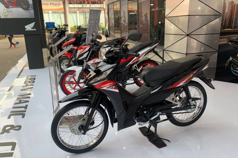 Revo di Tengah Persaingan Bebek Lainnya: Adu Spesifikasi dengan Vega Force, Supra X 125 FI, dan TVS Neo