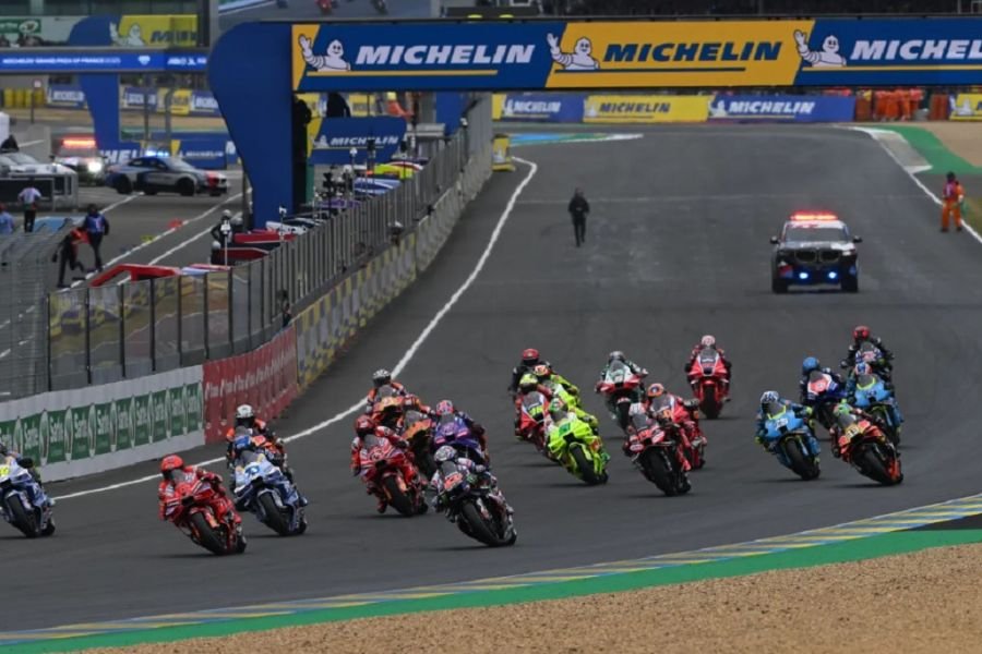 3 Bintang MotoGP Lulusan Sekolah Balap Ayah Jorge Lorenzo, Nomor 2 Pernah Sindir Sang Pelatih!
