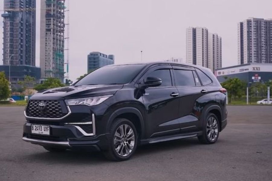 Mengejutkan! Penjualan Toyota Innova Reborn di Juli 2025 Kalahkan Innova Zenix, Ini Alasannya