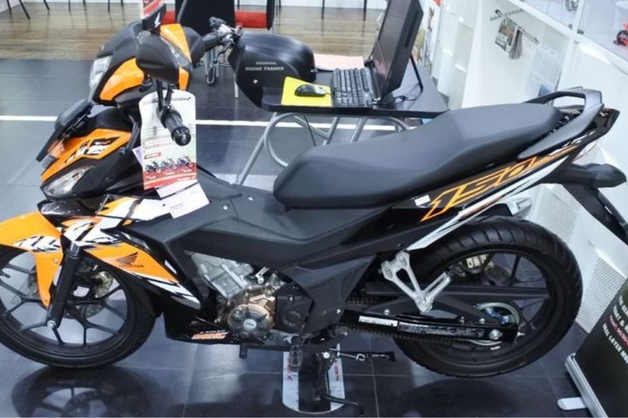 Aksesori Stylish untuk Honda Supra GTR 150: Jaket, Sarung Tangan, dan Gear Berkendara Terbaik