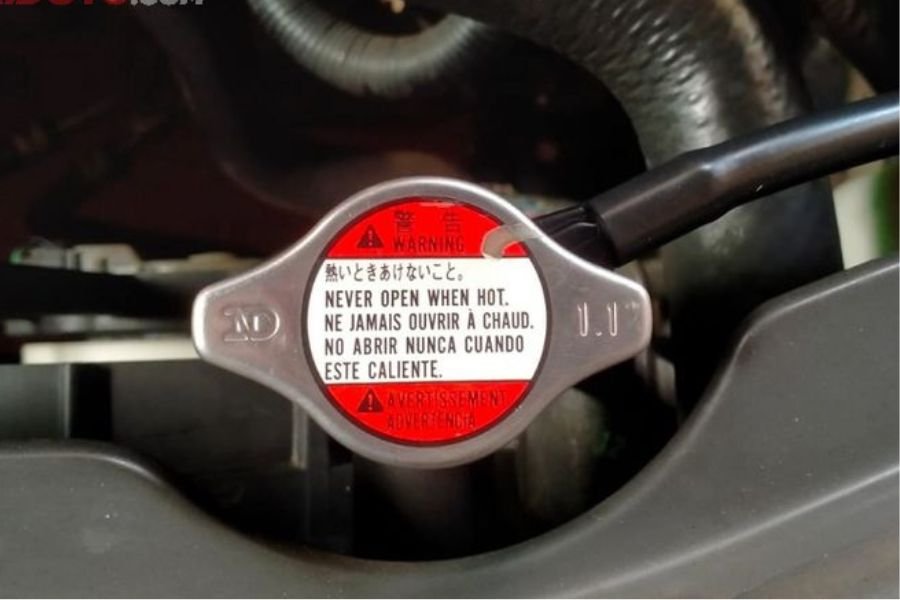 Air Radiator Mobil Sering Hilang? Waspada, Komponen Ini Harus Segera Diganti!
