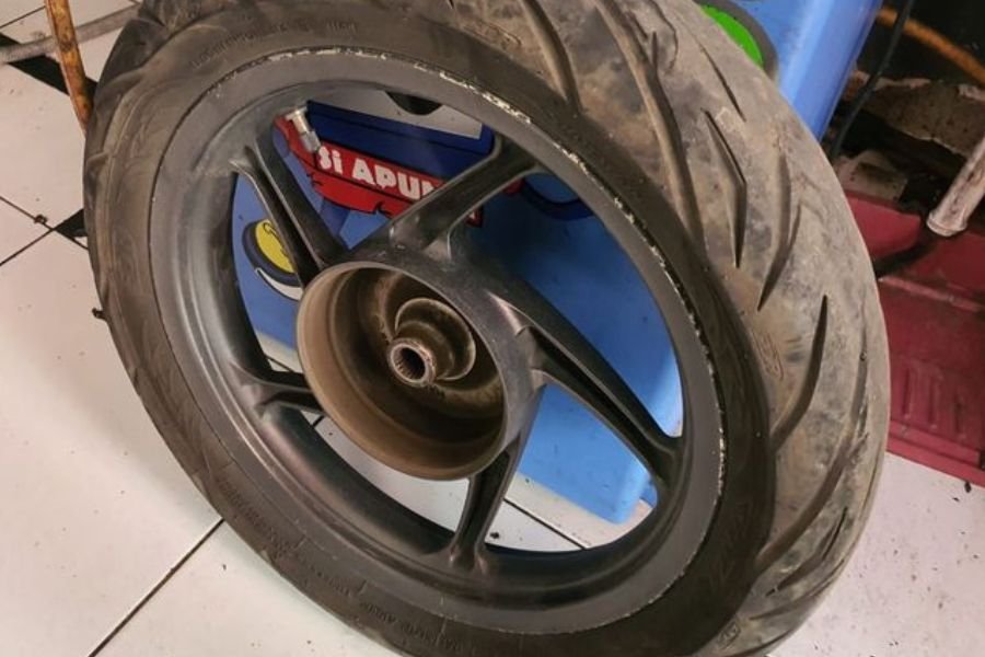 Jangan Kaget, Semahal Ini Biaya Ganti Bearing Roda Belakang Motor Matic