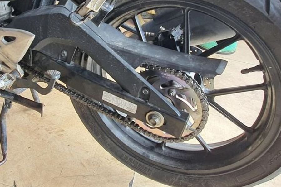 Ternyata Ini Sebabnya Rantai Motor Bekas yang Kendur Jangan Dipotong