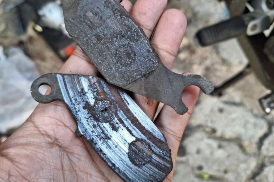 Perbedaan Kampas Rem Motor yang Palsu dengan yang Asli, Simak Triknya
