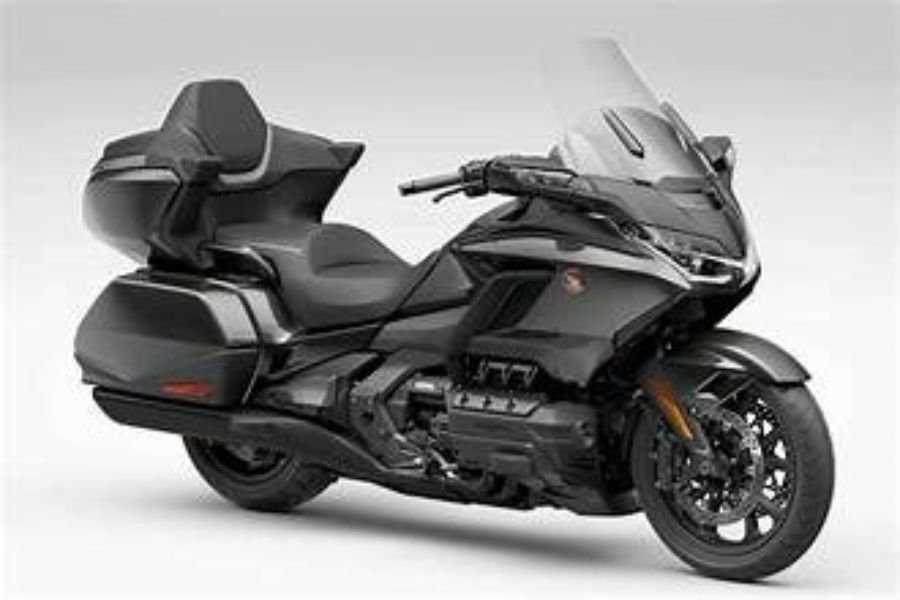 Duel Big Bike: Posisi Honda Gold Wing di Antara Motor Adventure Premium Terkini