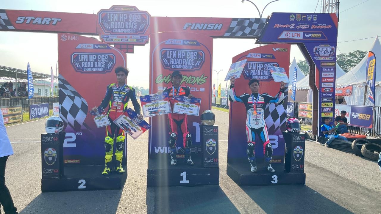 Duel Panas di Superpole MP1 Mijen: M. Erfin Taklukan  Aldiaz di Lap Akhir!