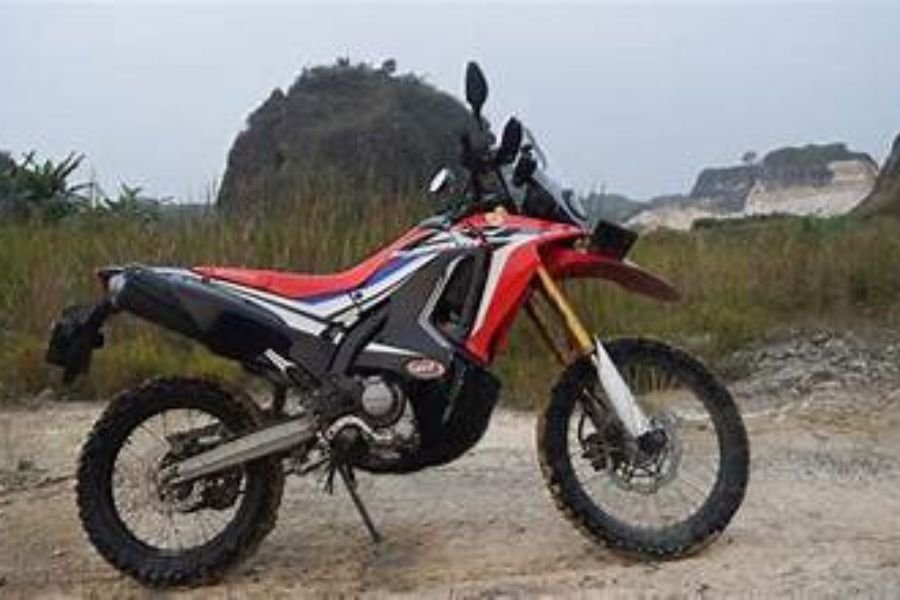 Bedah Fitur Suspensi Showa Inverted di New CRF150L 2025: Rahasia Kenyamanan & Stabilitas Maksimal!