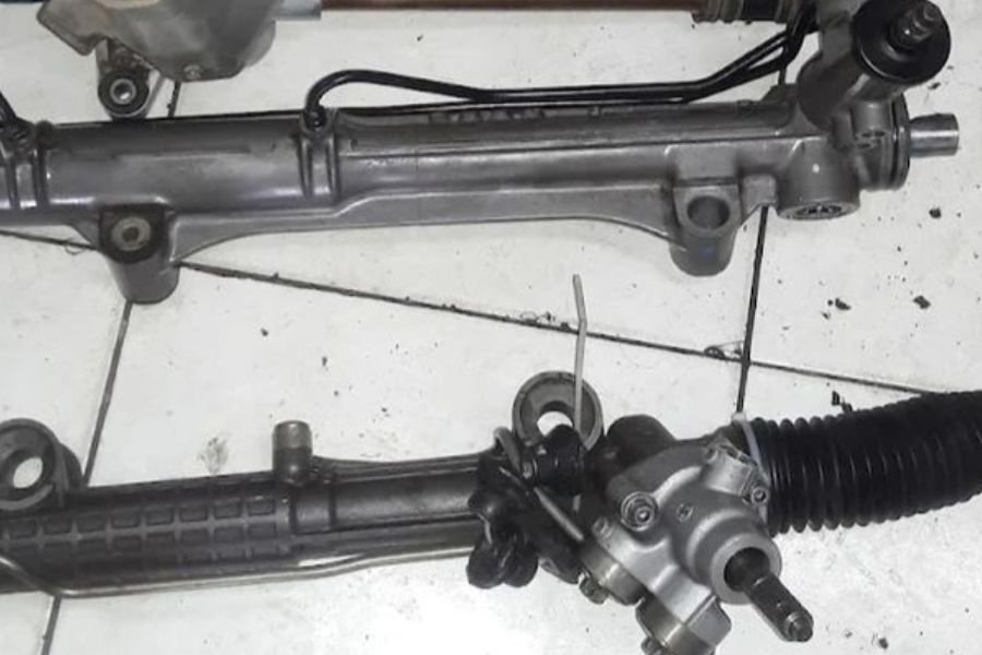 Ciri-Ciri Selang Power Steering Mobil Bocor dan Cara Mengatasinya, Jangan Disepelekan!
