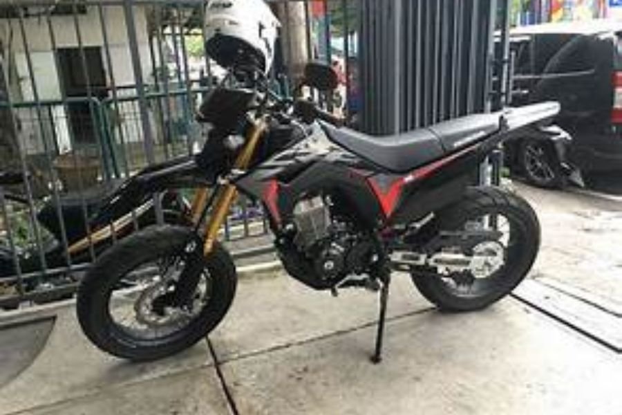 Review Lengkap CRF150L 2025: Mesin Tangguh, Desain Lebih Agresif untuk Petualangan Sejati!