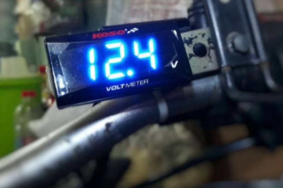 Cara Mudah Pasang Voltmeter Universal di Motor Injeksi Tanpa ke Bengkel, Pemilik Motor Bekas Wajib Tahu!