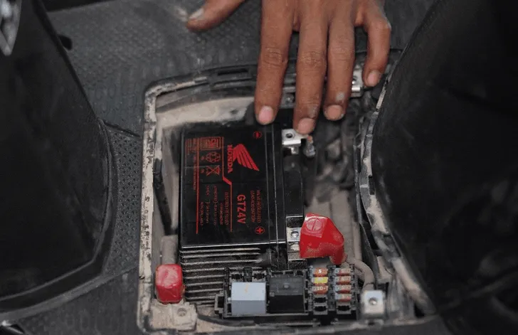 Aki Motor Soak? Jangan Ditunda, Segera Ganti! Ini Alasannya