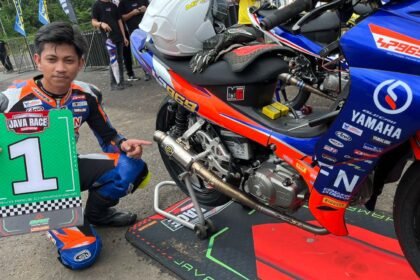 Fahmi Basam dari LFN HP969 juara Ex MP2 Java Race Championship 2026 setelah menang dalam pertarungan ketat di lintasan.