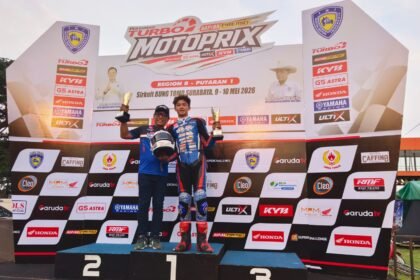 M Haikal dari Windu Taka Nusantara HDS sukses meraih juara Race 1 MP2 Novice Motoprix 2026 Surabaya setelah persaingan ketat di Sirkuit GBT.
