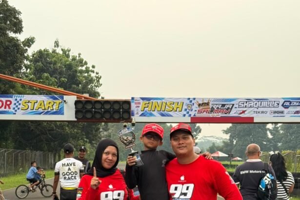 Pembalap cilik Muhammad Kenzie Pradana tampil impresif di Raja Salman Lenka Junior Aldyjaya Shaquille Cup Prix Seri 1 Sentul. Start dari posisi kedua, Kenzie sukses finis pertama di kelas Beginner 11-12 tahun.