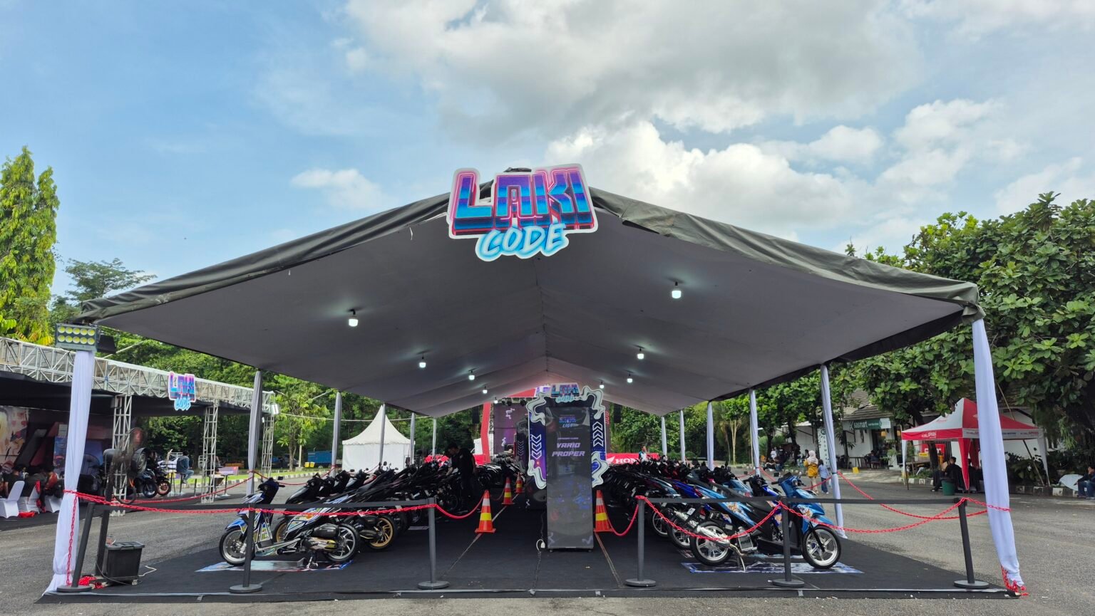 Astra Motor Yogyakarta selaku Main Dealer sepeda motor Honda wilayah Yogyakarta, Kedu, dan Banyumas, sukses menyelenggarakan acara bertajuk "Laki Code". Acara ini dilaksanakan pada Sabtu, 16 Mei 2026, bertempat di Area Parkir Barat Jogja Expo Center (JEC), Yogyakarta.