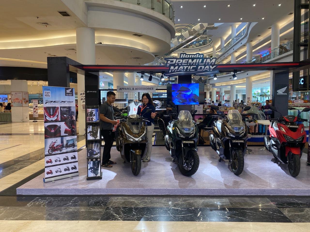Honda Premium Matic Day hadir di Yogyakarta menampilkan skutik 160cc seperti Vario, PCX, ADV, dan Stylo 160. Event ini memberi kesempatan konsumen melihat langsung motor Honda premium.