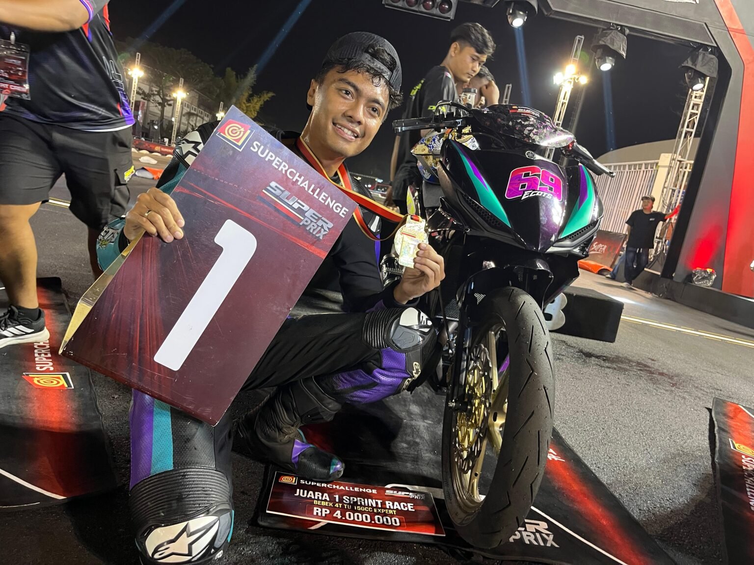 Aldiaz Aqsal Ismaya sukses meraih juara sprint race Superprix Malang 2026 usai tampil konsisten sepanjang balapan. Hasil ini menjadi modal penting menghadapi race utama.