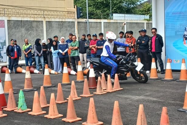 Astra Motor Yogyakarta dan PT Bayer Indonesia menggelar pelatihan safety riding bagi karyawan untuk meningkatkan keselamatan berkendara sekaligus mencetak duta keselamatan di lingkungan kerja.