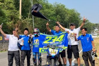 Arkana sukses menjadi Champion Rookie Region B Motoprix 2026 di Semarang usai menang Race 2. MX King 21 HP racikan Konar mengandalkan setting rasio dan sprocket Koizumi 13-44.