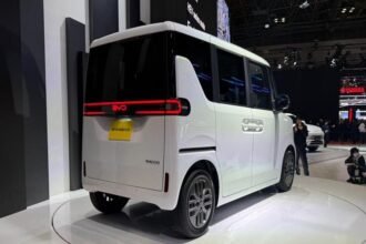 BYD Racco mobil listrik compact MPV tampak belakang