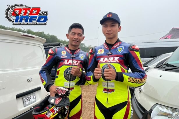 Tim road race IMI Karanganyar mengenakan seragam balap untuk Porprov Jateng 2026